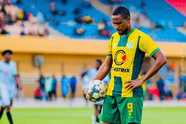 Race for NPFL golden  boot award  heats up  amongst six  strikers