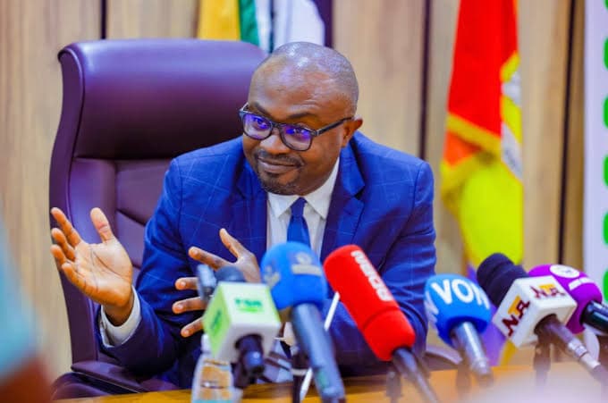 JUST IN: FG orders withdrawal of passports from Nigerians who renounce citizenship 