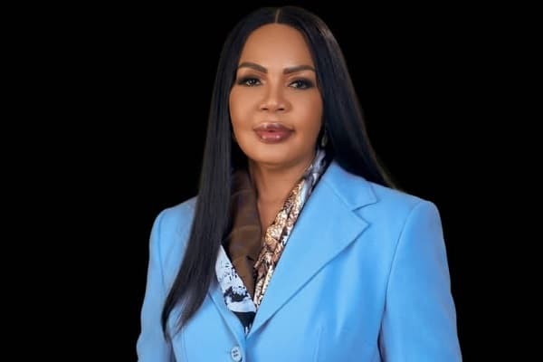 2027: Traditional rulers endorse Onyejeocha for Reps, plan grand reception