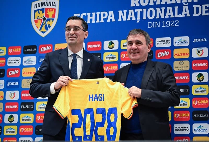 Hagi returns to manage Romania  after 25 years