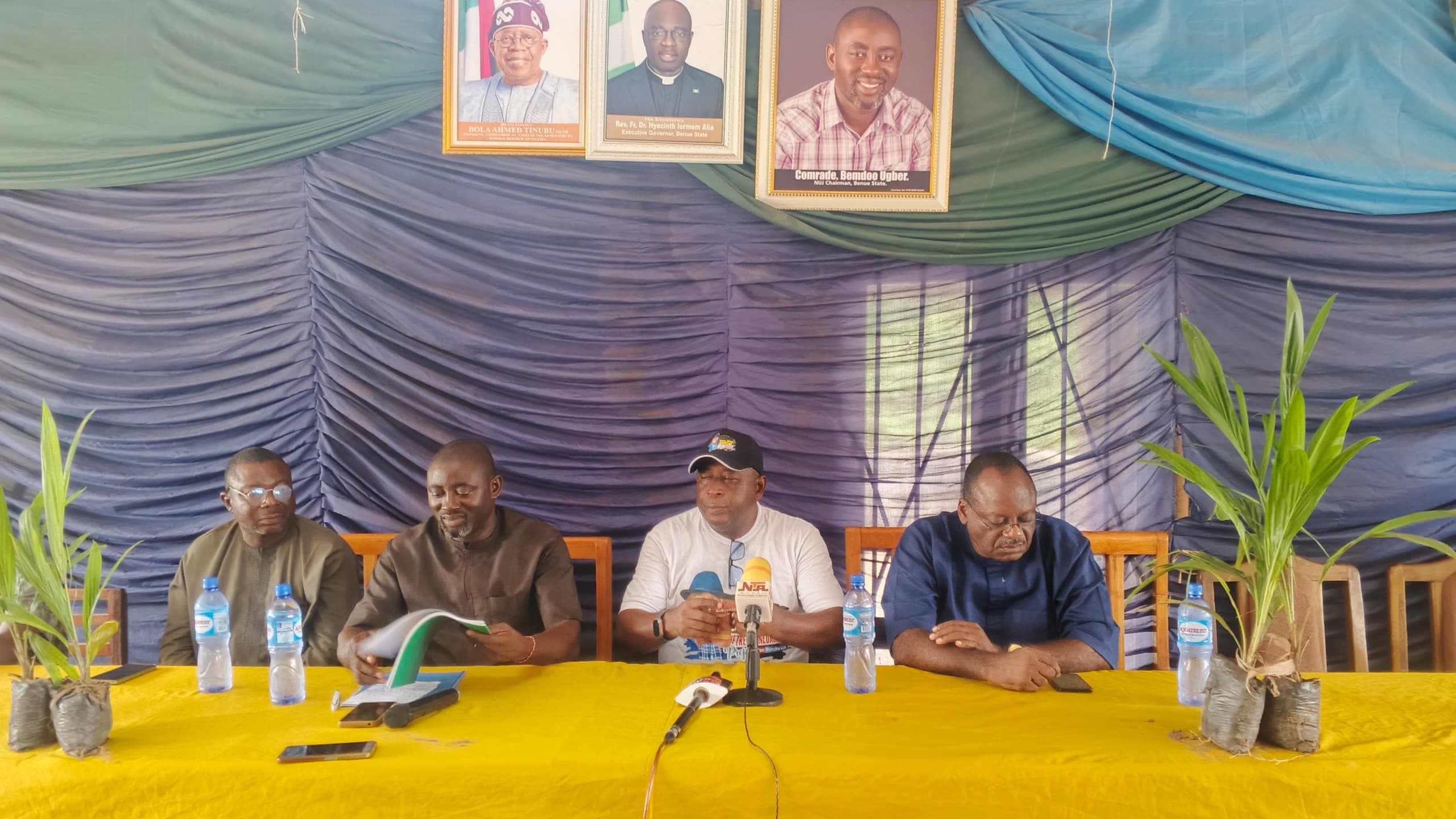 Aspirant donates 1,000 palm oil seedlings to journalists in Benue