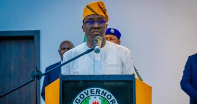 Okpebholo receives PDP defectors in Edo