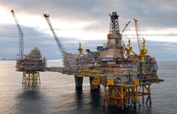 Oil surges to $105 as Iran tightens grip on Hormuz