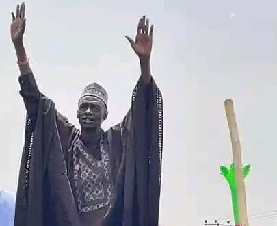 Mubi crowd nudges philanthropist Kwacham to possible senatorial battle with Fintiri