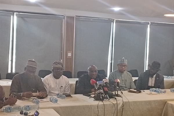 Presidency begins nationwide project tour, seeks wider awareness of infrastructure efforts